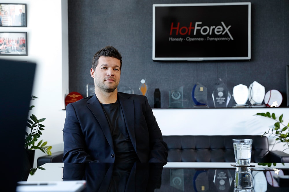 hotforex_past_collaboration_with_michael_ballack_1